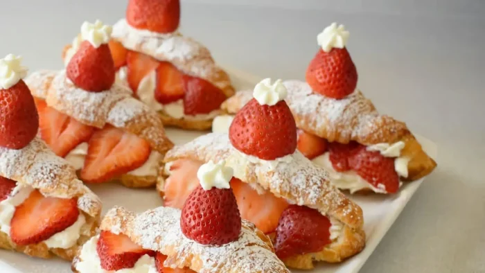 Croissant Fresh Strawberry